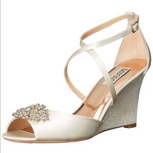 Badgley Mischka Abigail Wedge
